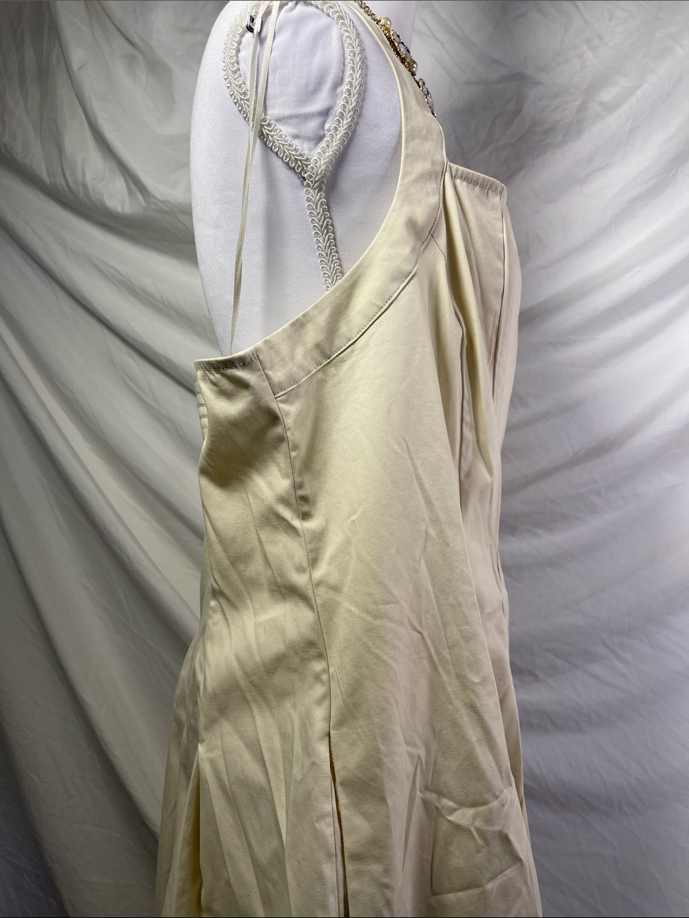Elegant Cream Halter Midi Dress - Picture 6 of 8